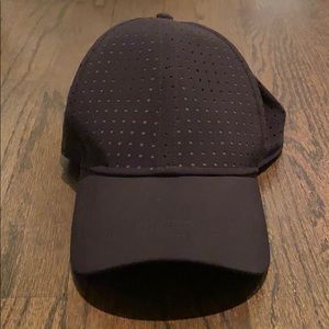 Lululemon Hat never worn